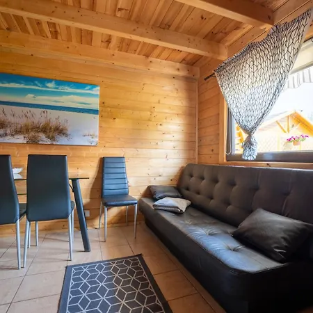 Riwiera-sarbinowo Holiday home *