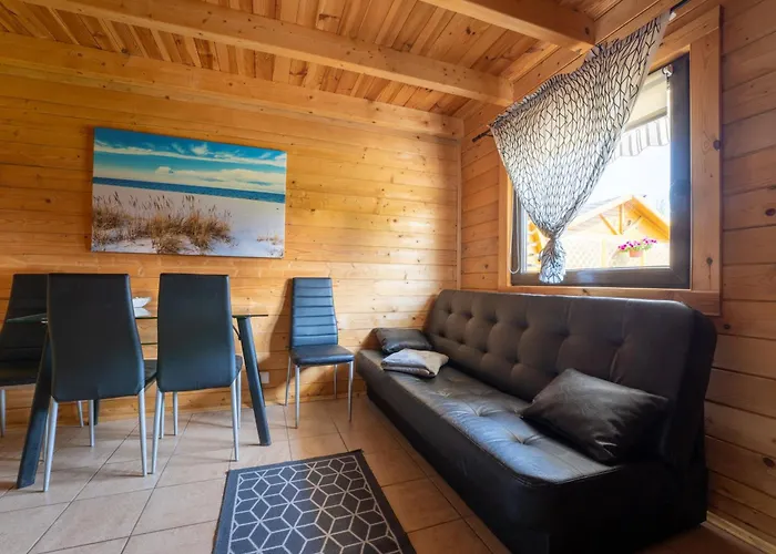 Riwiera-sarbinowo 펜션 *